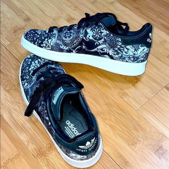 stan smith paisley